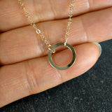 Dainty Simple Circle Necklace Gold 